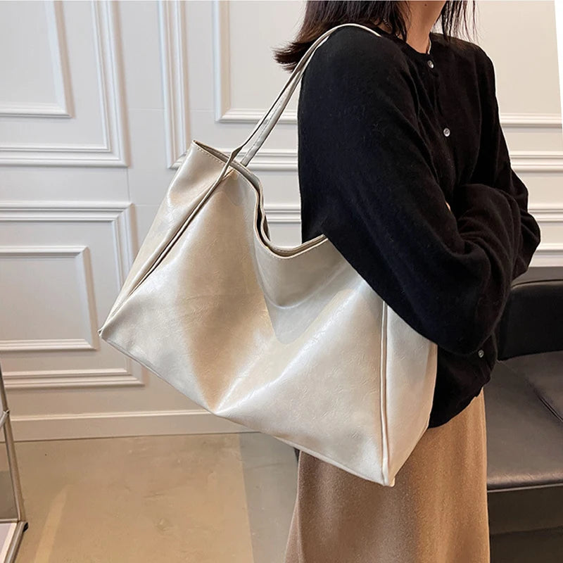 Cherie Large Capacity vegan Leather Bag